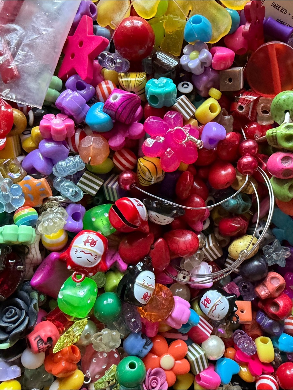 2lbs Assorted beads jewelry making